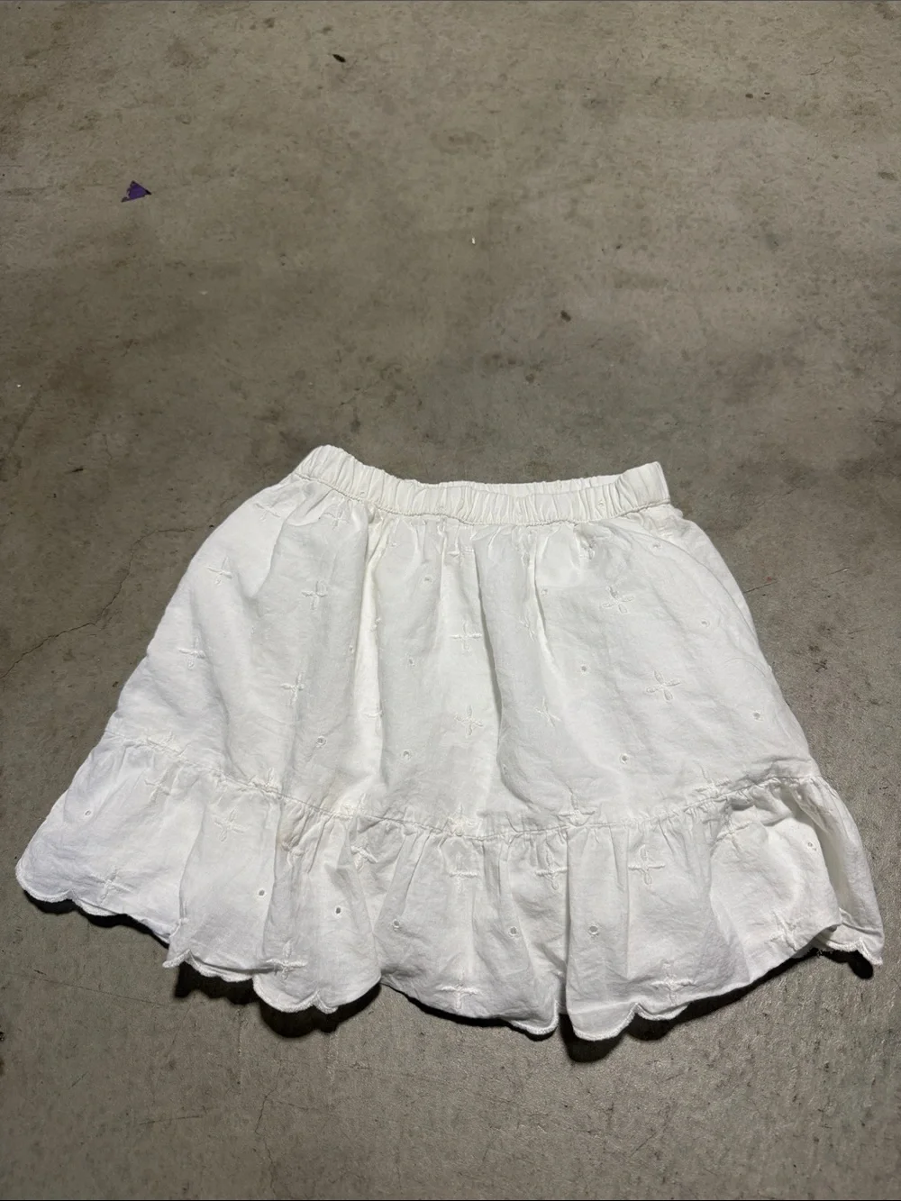 GAP White Eyelet Ruffle Hem Skirt